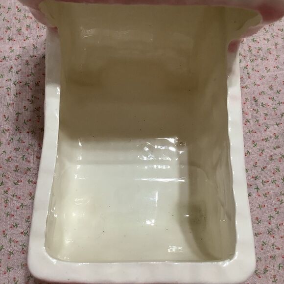 Unbranded Vintage 1950s Inspired White Pastel Kitsch Lamb Crib Shaped Planter - Picture 7 of 8